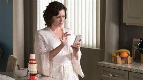 crazy ex girlfriend boss reveals what s next for rebecca after that crazy season 2 finale