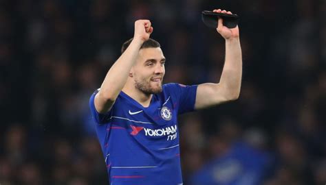 Последние твиты от chelsea fc (@chelseafc). تشيلسي يستعين بحيلة ذكية لضم كوفاسيتش نهائيا رغم حظر الفيفا