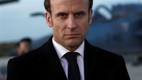 emanˈɥɛl ʒɑ̃ miˈʃɛl fʁedeˈʁik makˈʁɔ̃; Emmanuel Macron finalise le « nouveau chemin » de son ...