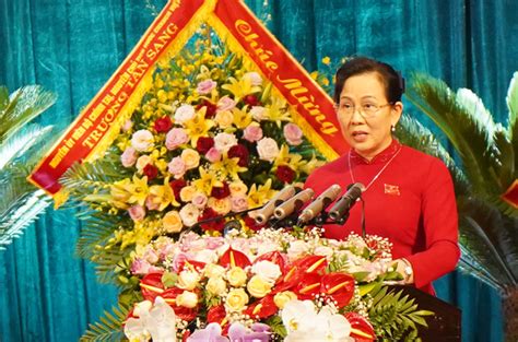 Hồ chí minh sinh ra trong một gia đình nhà nho yêu nước, lớn lên ở một địa phương có truyền thống anh dũng chống giặc ngoại xâm. Toàn văn bài phát biểu khai mạc của đồng chí Lê Thị Thủy ...