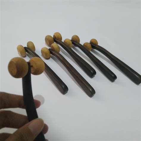Alat Pijat Refleksi Kayu Alat Kesehatan Pijat Roll Roda 2 Mata Mini