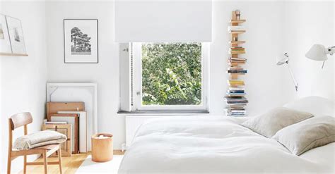 Avoid keeping chipped, cracked or broken things. 7 Pieces That Ruin the Energy in Your Bedroom