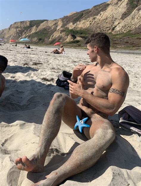 Nude Muscle Guy On The Beach Dicks Outdoors My Xxx Hot Girl