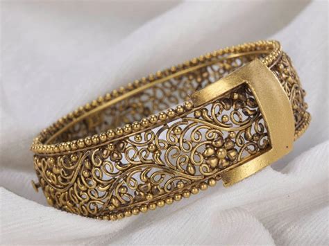 Antique Gold Bangle Jewellery Designs