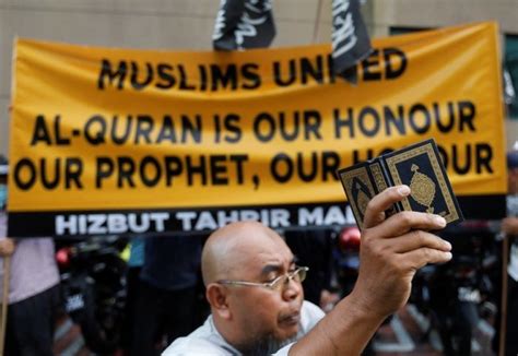 Muslim Nations Protest After Far Right Activists Burn Quran In Sweden World News News The