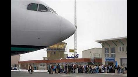 The airport handled 101,669 passengers in 2013. Dimma stoppar flygtrafiken på Örebro flygplats - P4 Örebro ...