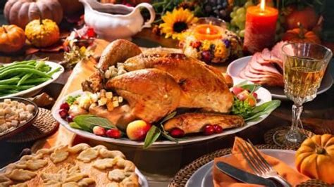 Christmas dinner isn't the time when most people think about eating healthy. 70 Traditional Christmas Eve Dinner Ideas | Thanksgiving ...