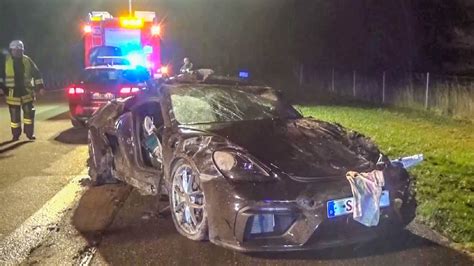 Sportwagen ZerstÖrt Porsche Crash Endet TÖdlich Feuerwehr