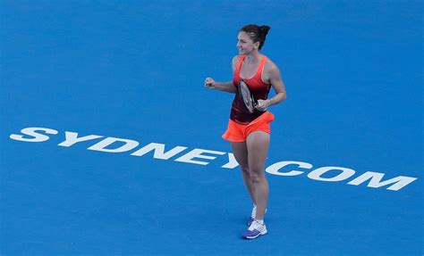 Simona halep is one of the top women's tennis players in the world and is riding high entering the 2018 wimbledon championships at all england lawn tennis and croquet club in london. Simona Halep on Twitter and Facebook - Page 33 ...