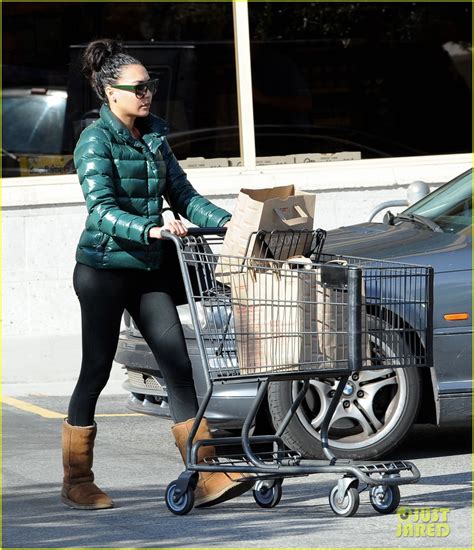 Naya Rivera Picks Up NYE Supplies Before Glee Premiere Photo Naya Rivera Photos