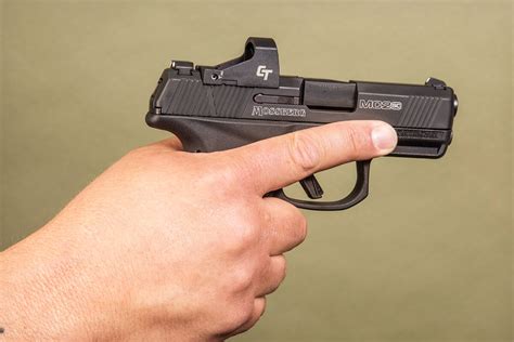 How To Properly Grip A Pistol Step By Step Instructions Handguns