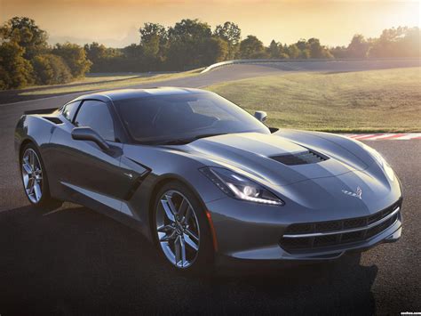 The seventh generation of the car was purchased by the prefix stingray, which was also used by corvettes corvette c2 and c3 generation. Vehiculos Deportivos: Chevrolet Corvette C7