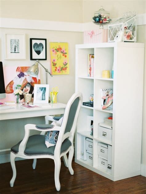 Here's a super cute way to display all of your favorite pics: 12 Super Chic Ways To Decorate Your Desk