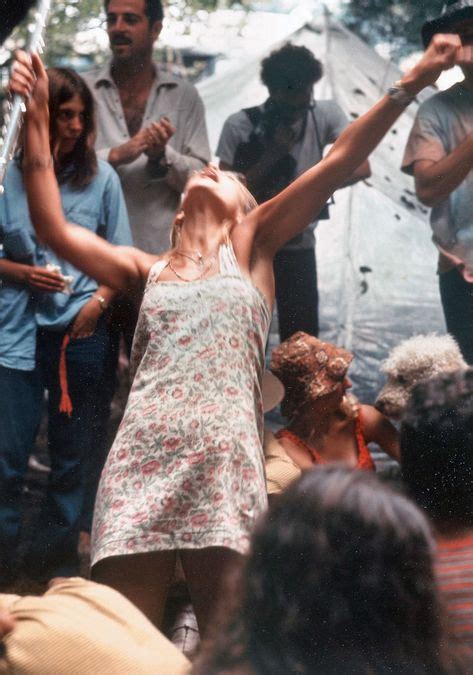 Girls From Woodstock 1969 Show The Origin Of Todays Fashion Woodstock