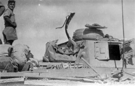 Damaged Panzer Iii Of The Afrika Korps World War Photos