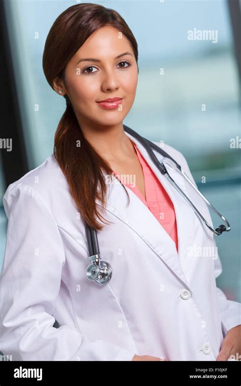 Doctor Stock Photos And Doctor Stock Images Alamy