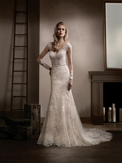 Most Flattering Wedding Dresses For Your Arms Bridalpulse