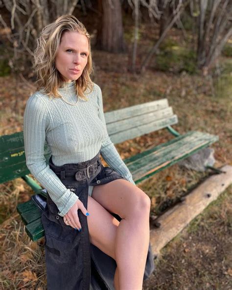 Former Mormon And Mum Of Two Leaves Religion And Becomes OnlyFans Model