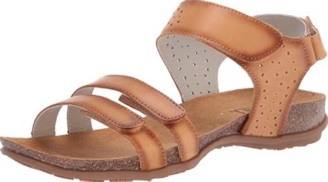 13 Comfortable Walking Sandals That Dont Sacrifice Style