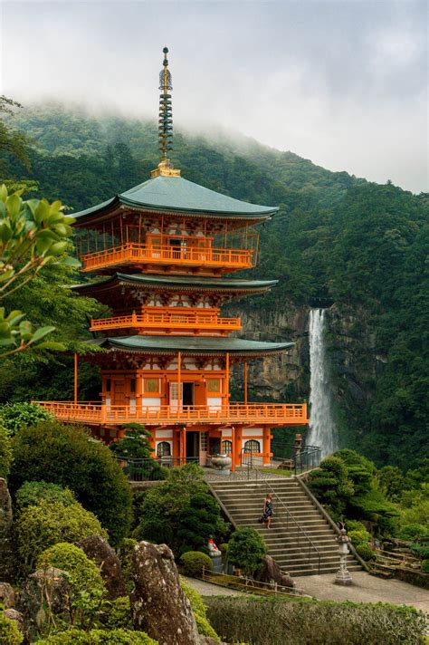 A Quick Guide To Visiting Nachi Falls On The Kumano Kodo Trails
