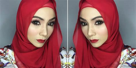 Siapa penyanyi wanita paling cantik di malaysia 2018 pilihan divagojes? Heboh Busana Muslim `t3l4nj4ng ` di Malaysia | BuzzThread ...