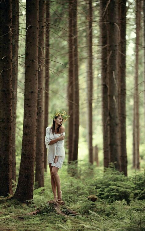 One Wi Th H Nature Outdoor Portrait Photography Forest Photography Outdoor Portraits