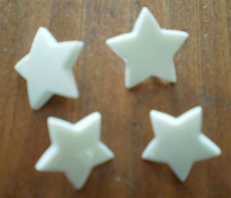White Star Buttons Plastic Lot 11 Vintage Children Sewing Crafts 15mm 13mm