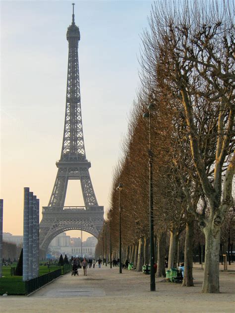 A Beautiful Photo Of The Eiffel Tower In Paris
