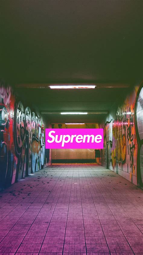 Download Purple Supreme Graffiti Wallpaper