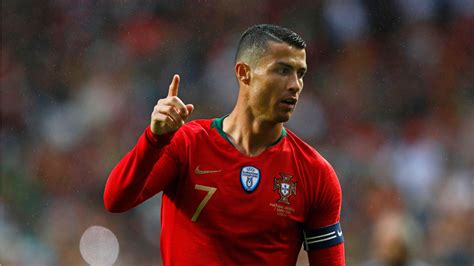 Cr7 hat eine neue frisur. Portugal schlägt Algerien - Ronaldo hat schon seine WM ...