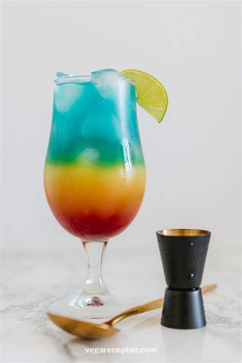 Rainbow Paradise Cocktail With Blue Curacao Vega Recepten Recipe