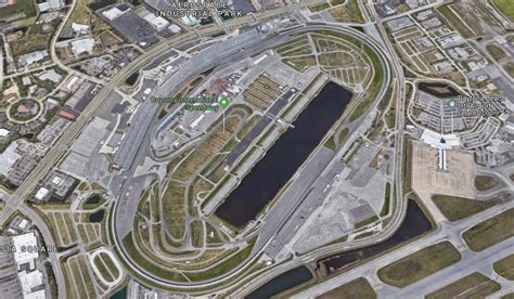Daytona 500 Why Nascars Daytona Track Has Its Own Massive Lake