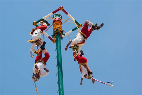 Find the perfect voladores de papantla stock photos and editorial news pictures from getty images. The Ritual of the Voladores de Papantla