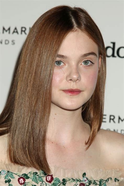 Elle Fanning Straight Medium Brown Blunt Cut Hairstyle Steal Her Style