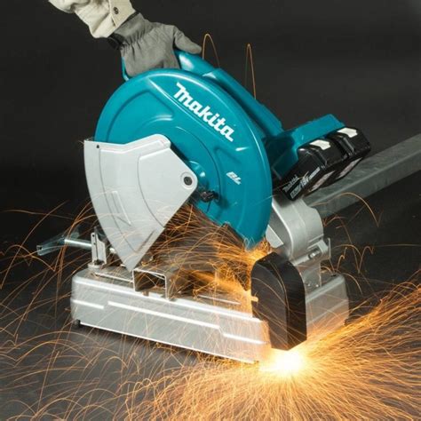 Alan holtham tries out two models from the extensive range of makita chainsaws, the ea3201 and the dcs5121. Makita Cordless Chop Saw: Metal Cutting Power with No Cord ...