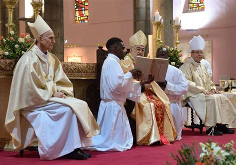 Tunisie Ordination Dun évêque Catholique Une Première Depuis 60 Ans