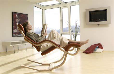 Comfortable Chairs For Reading That Give You Amusing And Comfy Reading