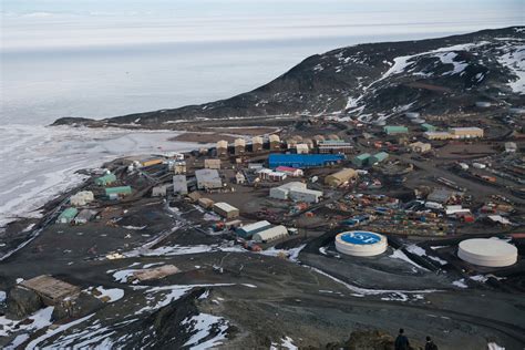 Two Workers Die At American Research Base In Antarctica The New York