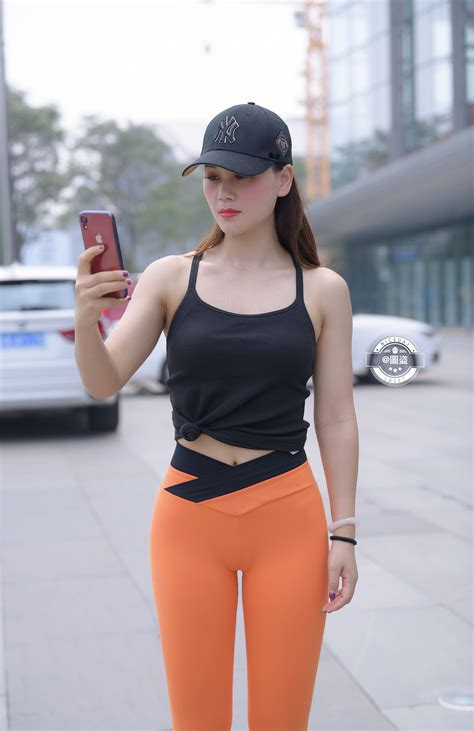 微博 hot leggings girls in leggings sporty outfits mode outfits yoga pants girls feminine