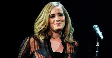 Adele Reveals New Short Hair Cut During X Factor Performance Huffpost Uk