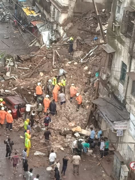 2 Killed 15 Rescued As 2 Buildings Collapse In Mumbai India New