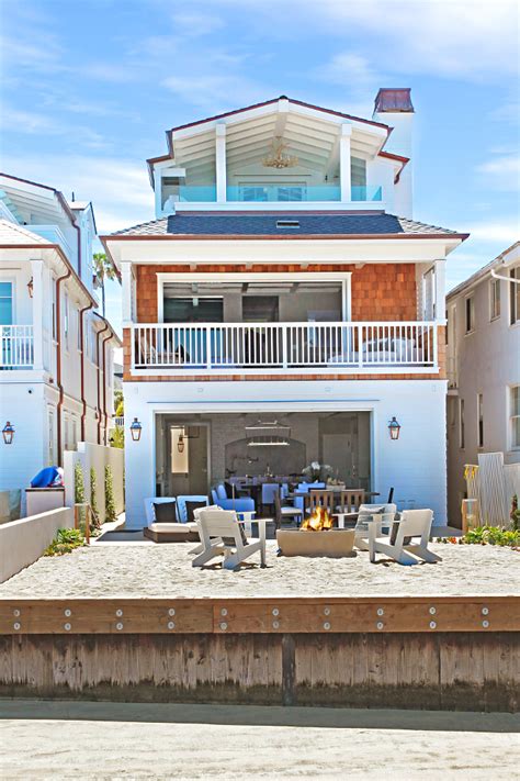 California Beach House With Crisp White Coastal Interiors Home Bunch
