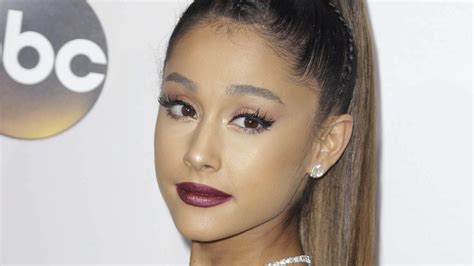 Born and raised in texas. Ariana Grande teilt Erinnerungsfoto mit Mac Miller (†26 ...