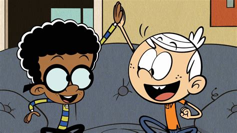 Image Lincoln And Clyde High Five Nickelodeon Fandom Powered
