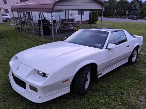 Recently Purchased My First Camaro And Project Car Its An 89 Rs With