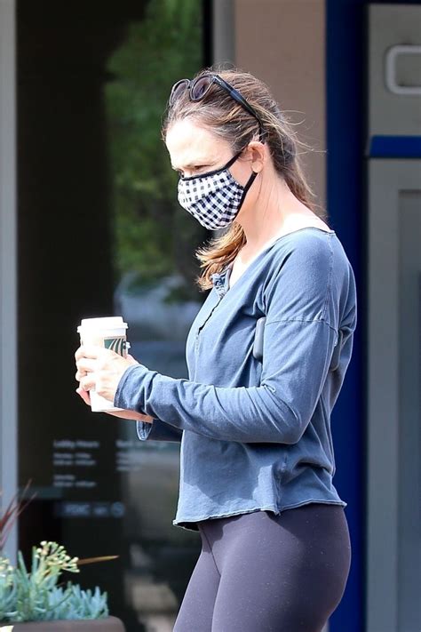 By natalie finn jan 20, 2020 12:50 amtags. Jennifer Garner - Out for Her Morning Coffee in Malibu 07 ...