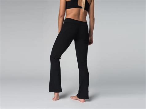 Pantalon de yoga Chic coton Bio et Lycra Noir Vêtements de yoga Femme Boutique Yoga