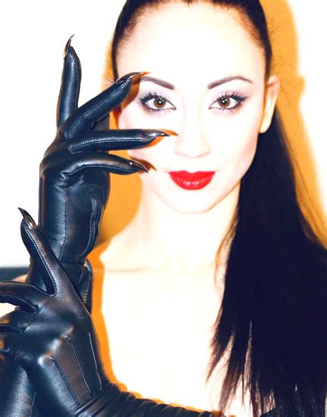 Pin By Emanuele Perotti On Leather Gloves In Black Leather Gloves Leather Gloves Womens