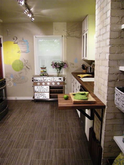 Dreary kitchen getting you down? Kitchen Makeovers on A Budget - HomesFeed