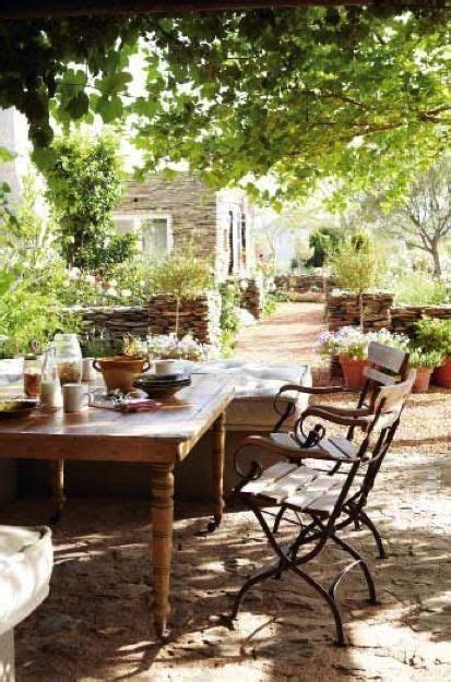 47 Inspiring French Country Garden Decor Ideas French Country Garden
